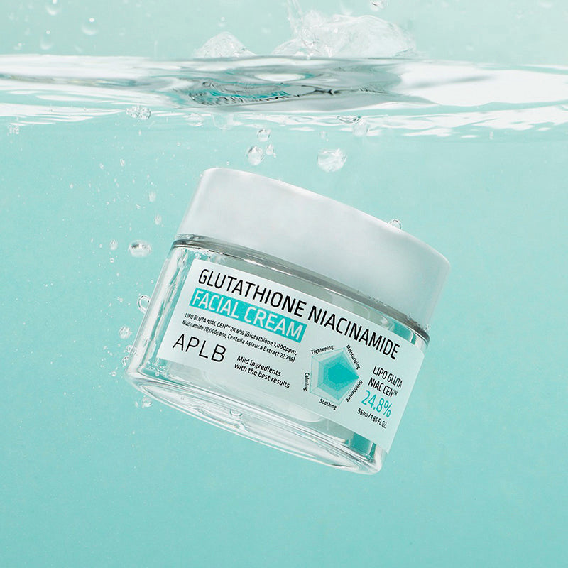 Jar of Glutathione Niacinamide Facial Cream with water effect